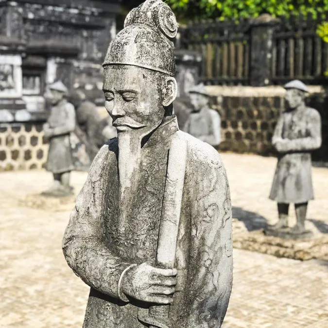 Royal-tomb-Hue-72